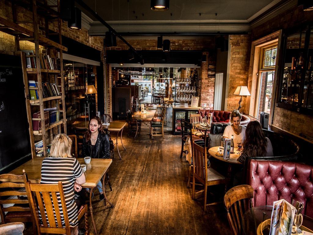 D'Parys Hotell Bedford Eksteriør bilde